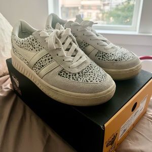 LAST CHANCE! Hola “Grandslam Savanna Sneaker” in off white cheetah, size 7